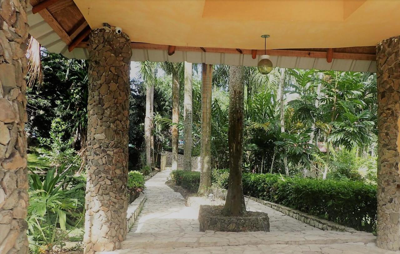 Hotel Colinas Del Rey Hato Mayor Del Rey Екстер'єр фото